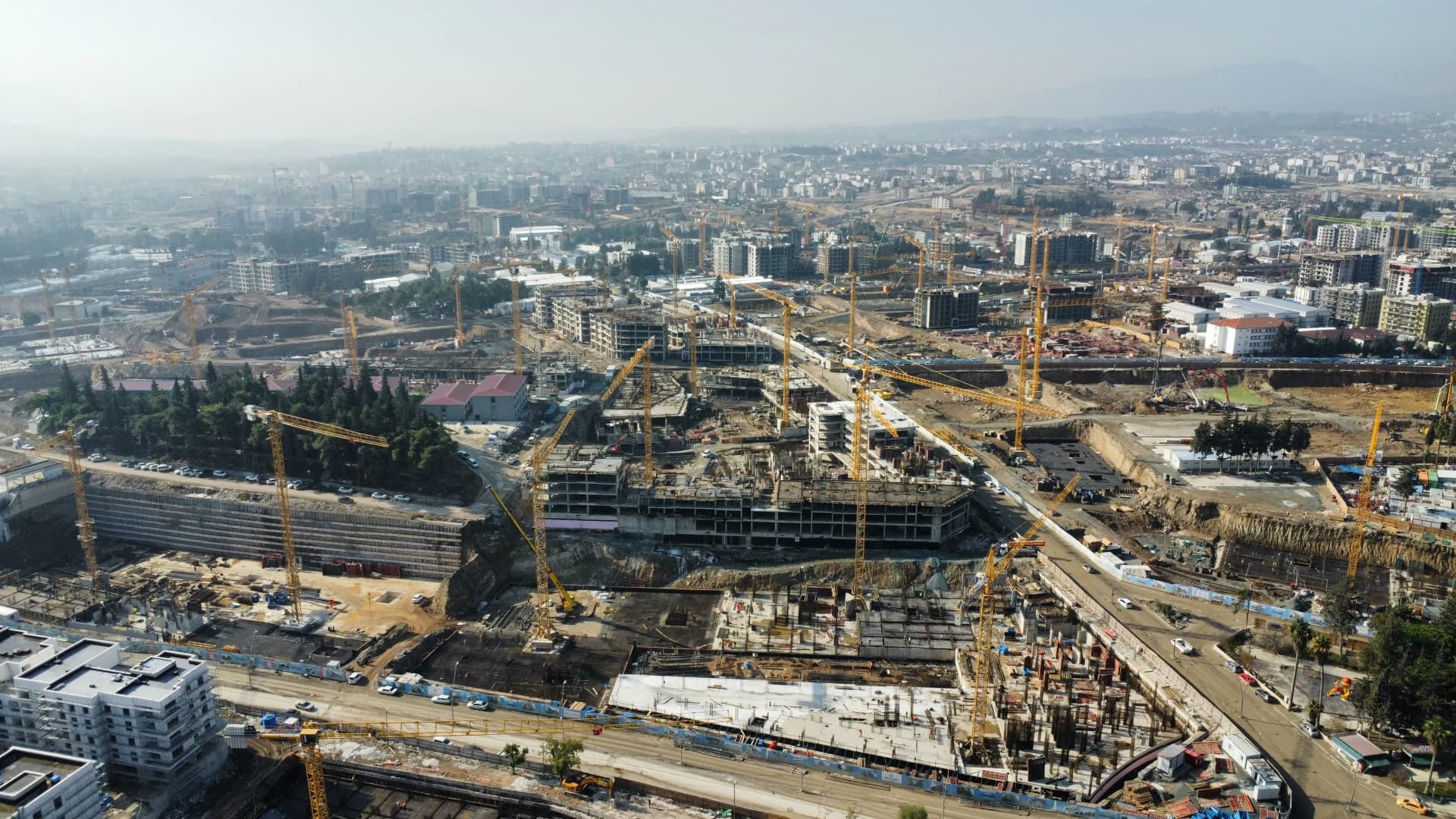 Santiye panoramasi - Dahan kule vinc projesi
